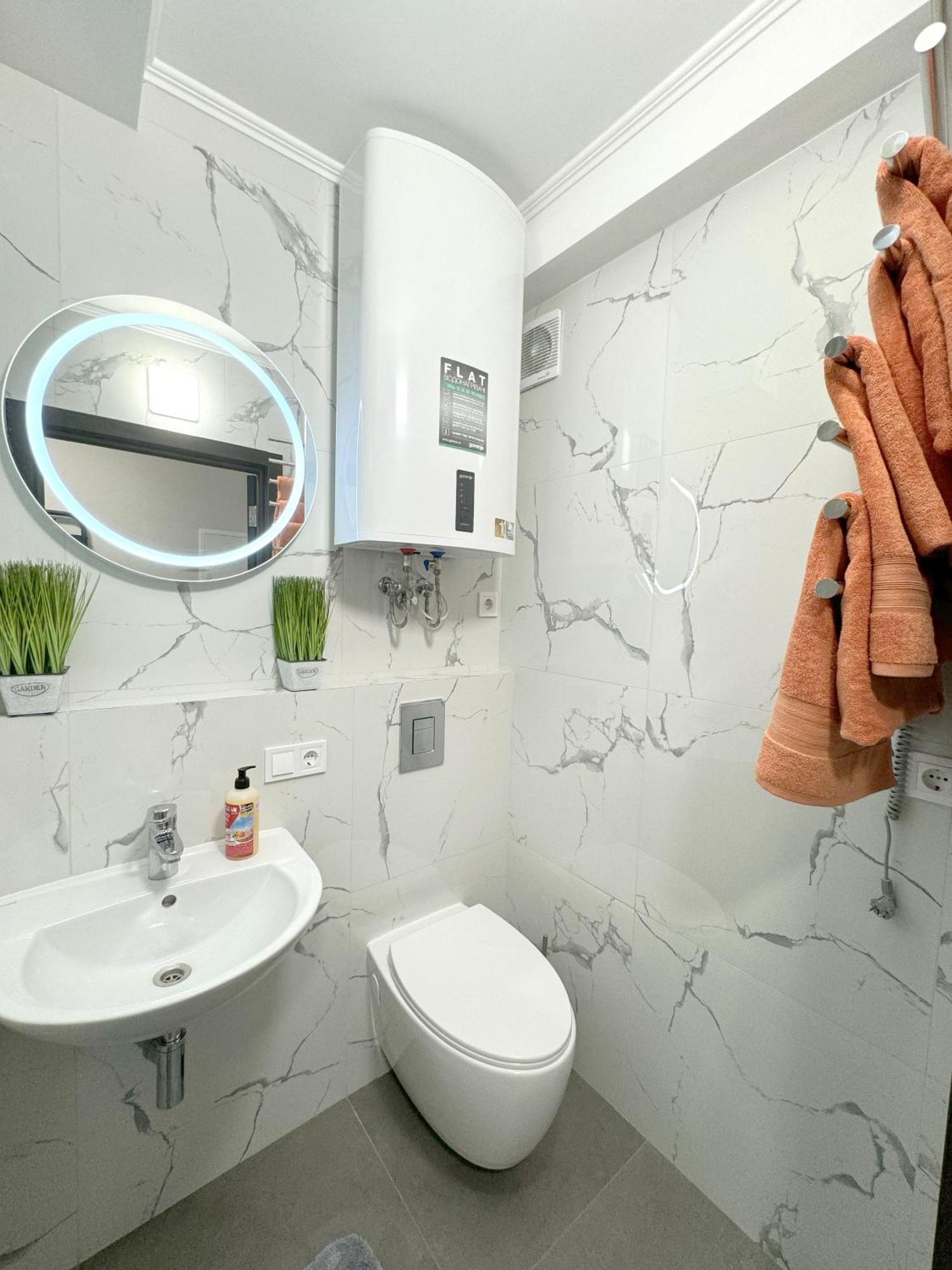 Artal Apartment On Obolonskyi Avenue 16 كييف المظهر الخارجي الصورة